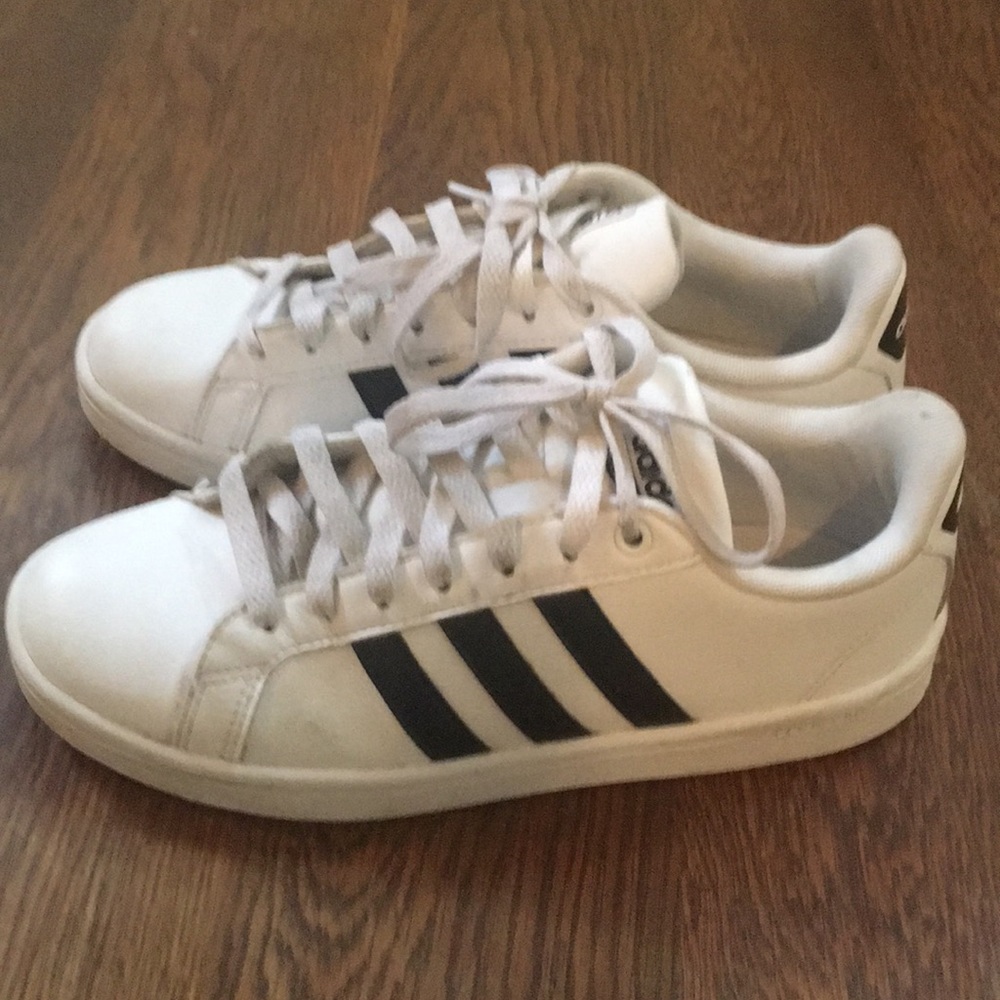 Adidas CloudFoam Sneakers. 61/2.